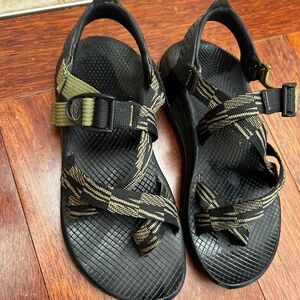 Chaco Green and Black Sandals